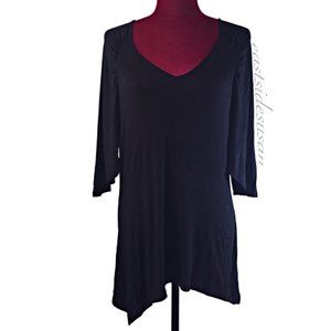 Hi Lo Curved Hem  3/4 sleeves V neck Knit Top  Cable & Gauge worn once